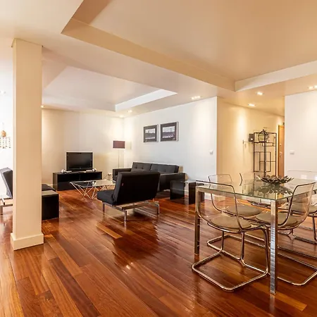 Chiado Deluxe Design 3 Bedroom アパート