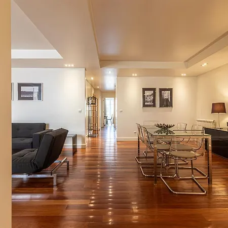 アパート Chiado Deluxe Design 3 Bedroom *