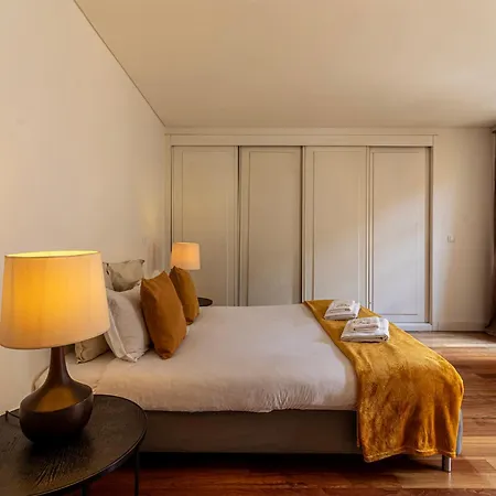 Chiado Deluxe Design 3 Bedroom * Lisboa