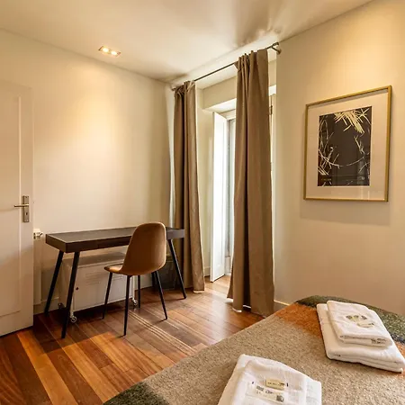 Chiado Deluxe Design 3 Bedroom ליסבון