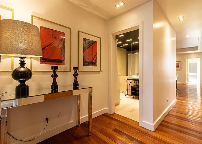 Chiado Deluxe Design 3 Bedroom * Lisboa