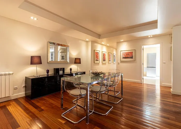 Chiado Deluxe Design 3 Bedroom *