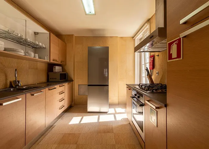 شقة Chiado Deluxe Design 3 Bedroom *